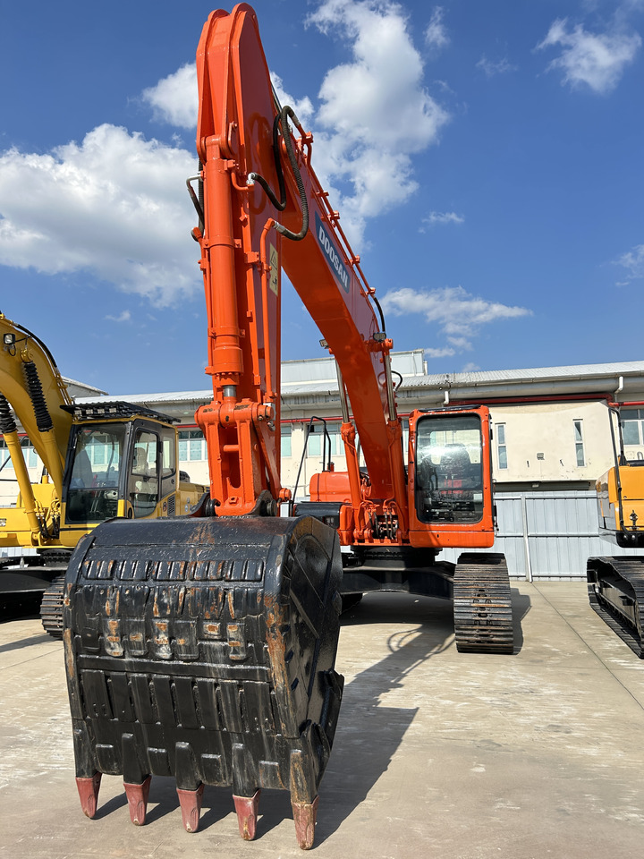 DOOSAN Doosan DX225LC Crawler excavator - Telakaivukone: kuva DOOSAN Doosan DX225LC Crawler excavator - Telakaivukone DOOSAN Doosan DX225LC Crawler excavator - Telakaivukone: kuva DOOSAN Doosan DX225LC Crawler excavator - Telakaivukone