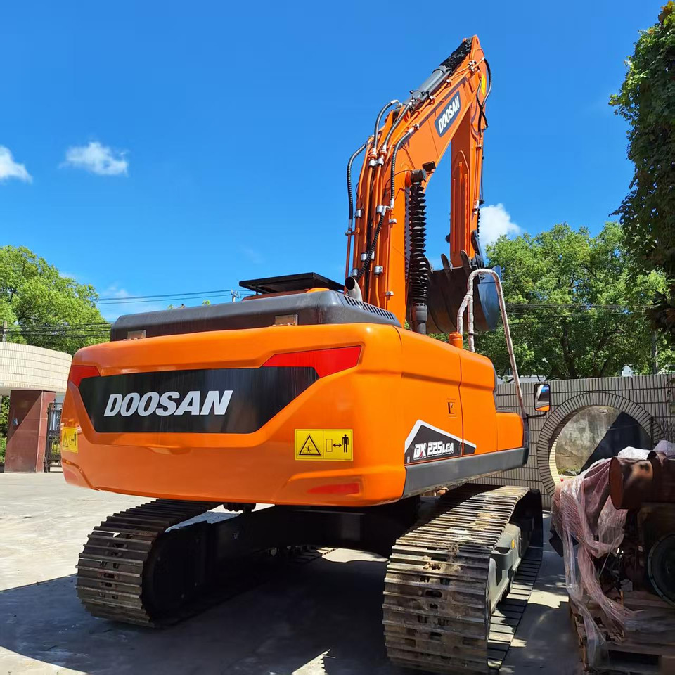 Doosan Dx225LCA Crawler Excavator - Telakaivukone: kuva Doosan Dx225LCA Crawler Excavator - Telakaivukone Doosan Dx225LCA Crawler Excavator - Telakaivukone: kuva Doosan Dx225LCA Crawler Excavator - Telakaivukone