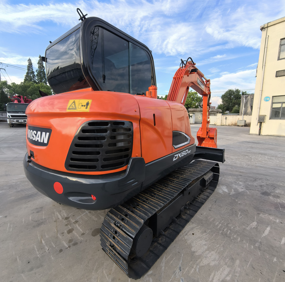 Doosan Dx60  Crawler Excavator - Telakaivukone: kuva  Doosan Dx60  Crawler Excavator - Telakaivukone Doosan Dx60  Crawler Excavator - Telakaivukone: kuva  Doosan Dx60  Crawler Excavator - Telakaivukone