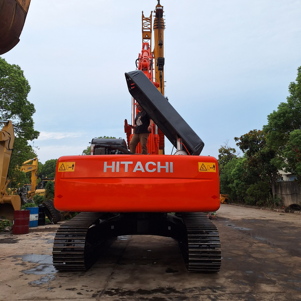Hitachi ZX350G Excavator - Telakaivukone: kuva Hitachi ZX350G Excavator - Telakaivukone Hitachi ZX350G Excavator - Telakaivukone: kuva Hitachi ZX350G Excavator - Telakaivukone
