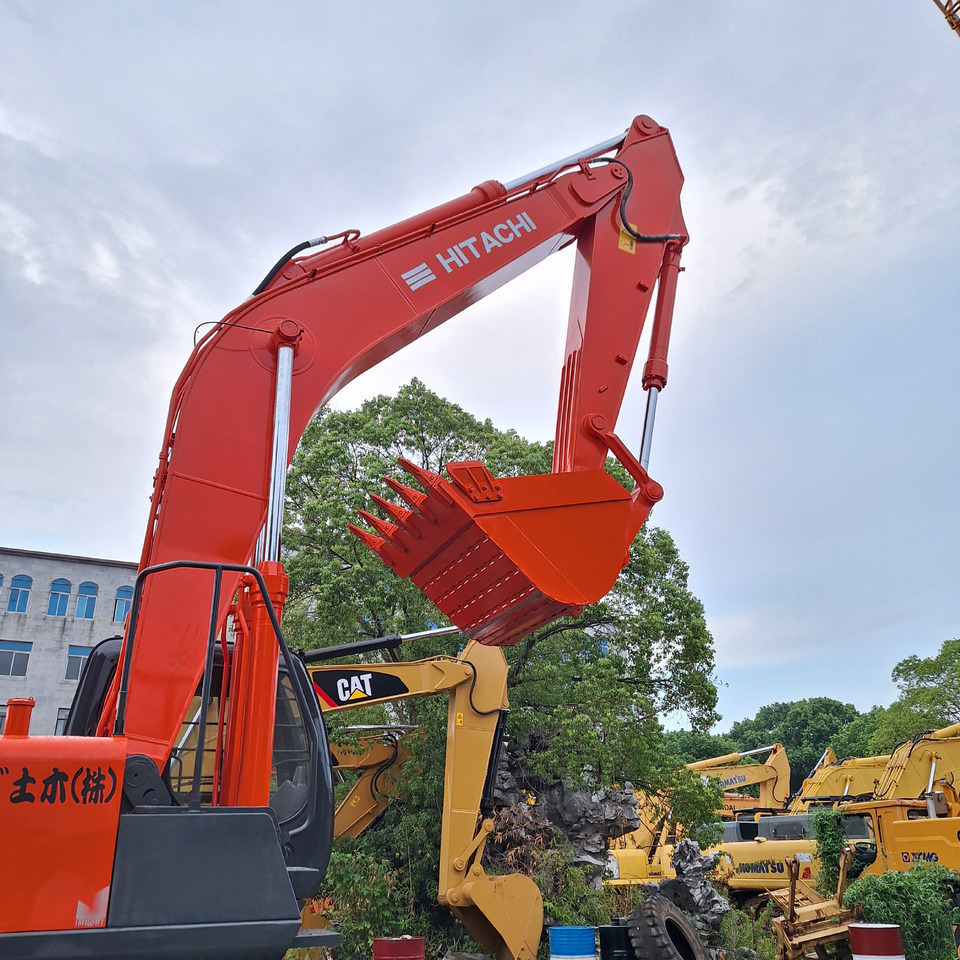 Hitachi ZX350G Excavator - Telakaivukone: kuva Hitachi ZX350G Excavator - Telakaivukone Hitachi ZX350G Excavator - Telakaivukone: kuva Hitachi ZX350G Excavator - Telakaivukone