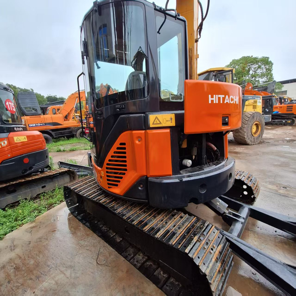 Hitachi ZX50U Excavator - Telakaivukone: kuva Hitachi ZX50U Excavator - Telakaivukone Hitachi ZX50U Excavator - Telakaivukone: kuva Hitachi ZX50U Excavator - Telakaivukone