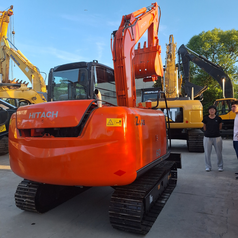 Hitachi ZX60 Excavator - Telakaivukone: kuva Hitachi ZX60 Excavator - Telakaivukone Hitachi ZX60 Excavator - Telakaivukone: kuva Hitachi ZX60 Excavator - Telakaivukone