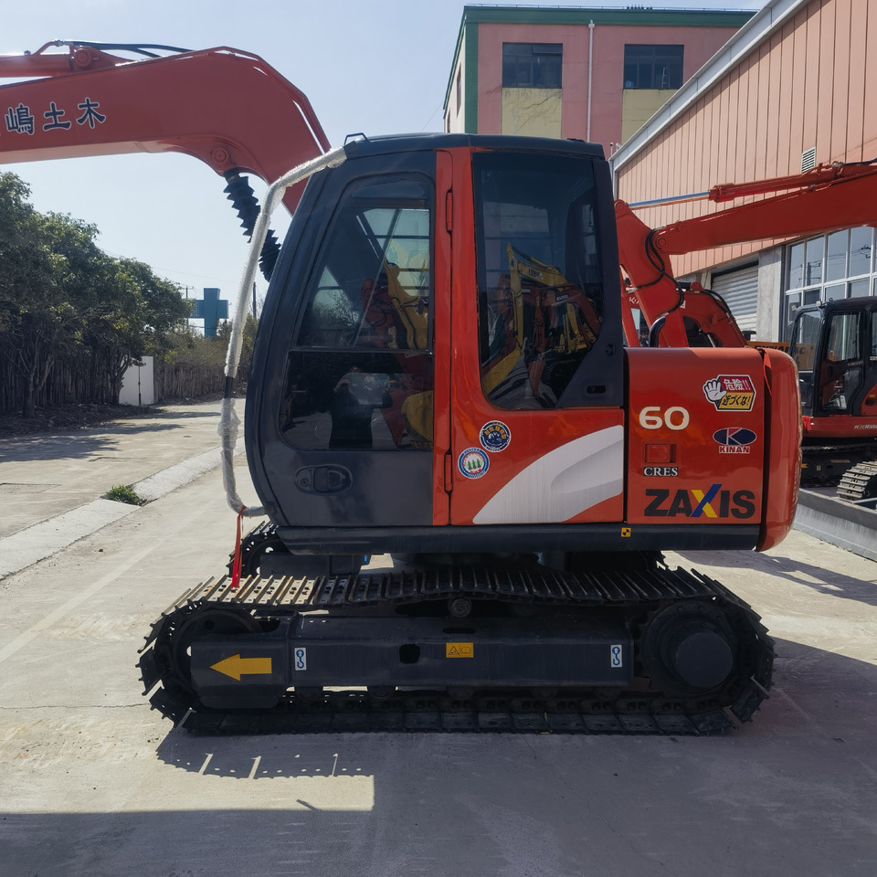Hitachi ZX60 Excavator - Telakaivukone: kuva Hitachi ZX60 Excavator - Telakaivukone Hitachi ZX60 Excavator - Telakaivukone: kuva Hitachi ZX60 Excavator - Telakaivukone
