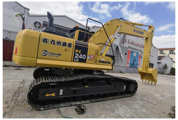 Japan original Used second hand excavator Komatsu PC240LC-8 hydraulic excavator digger for sale - Telakaivukone: kuva Japan original Used second hand excavator Komatsu PC240LC-8 hydraulic excavator digger for sale - Telakaivukone Japan original Used second hand excavator Komatsu PC240LC-8 hydraulic excavator digger for sale - Telakaivukone: kuva Japan original Used second hand excavator Komatsu PC240LC-8 hydraulic excavator digger for sale - Telakaivukone