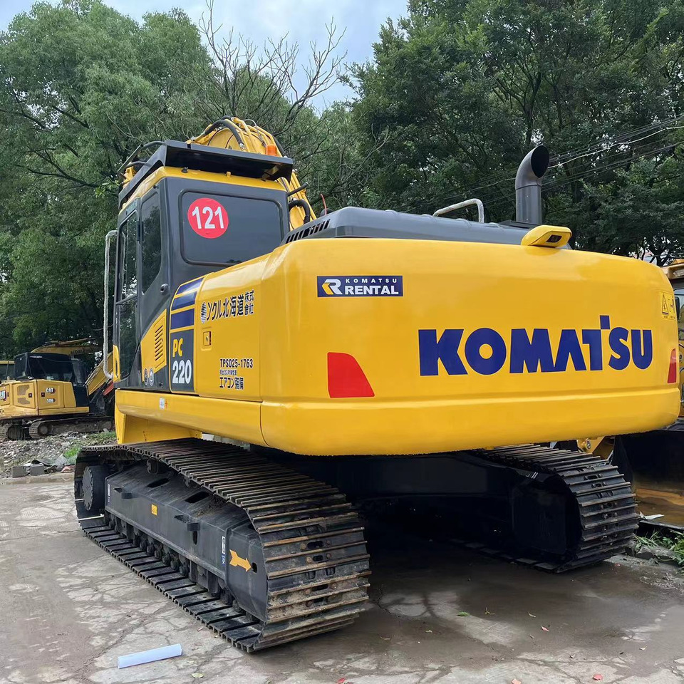 Komatsu PC 220-8 Excavator - Telakaivukone: kuva Komatsu PC 220-8 Excavator - Telakaivukone Komatsu PC 220-8 Excavator - Telakaivukone: kuva Komatsu PC 220-8 Excavator - Telakaivukone