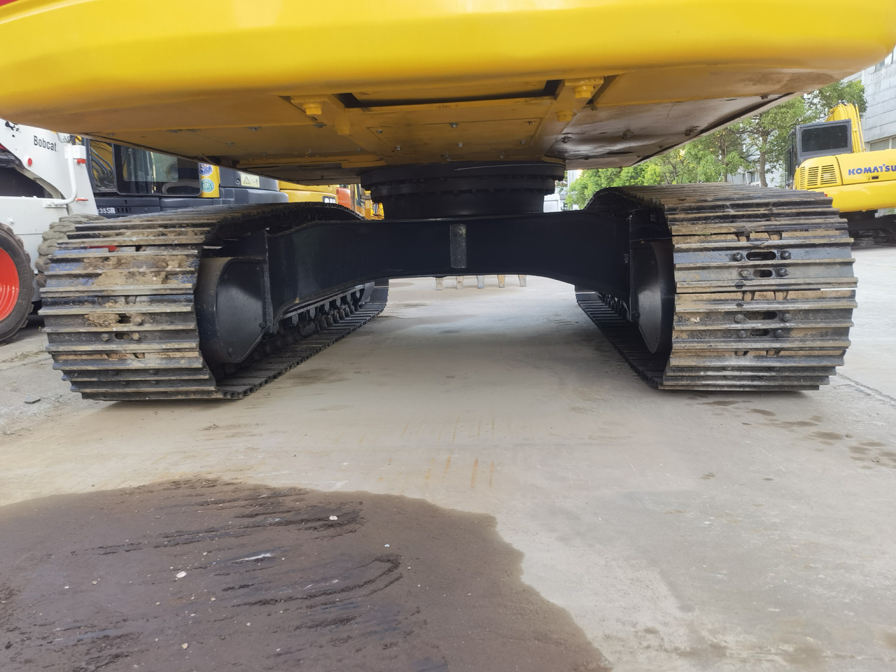 Komatsu PC 220-8 Excavator - Telakaivukone: kuva Komatsu PC 220-8 Excavator - Telakaivukone Komatsu PC 220-8 Excavator - Telakaivukone: kuva Komatsu PC 220-8 Excavator - Telakaivukone