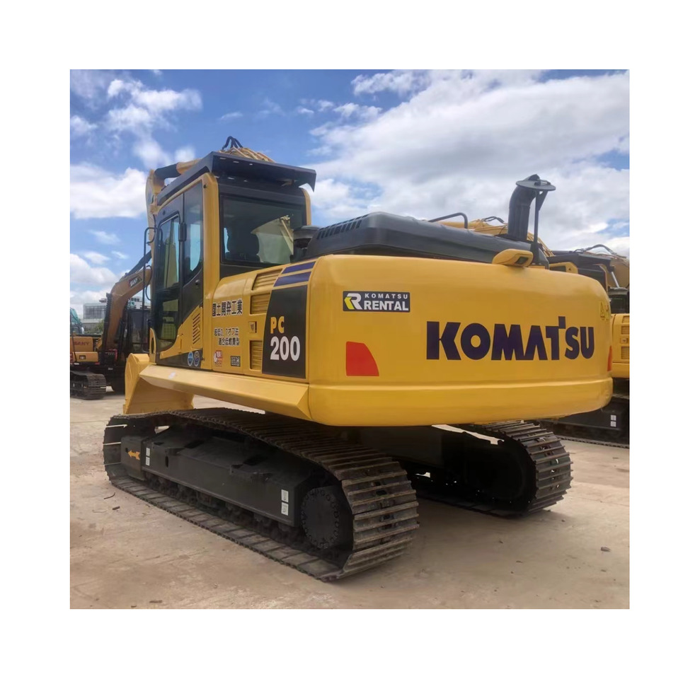 Komatsu PC200-8 Excavator - Telakaivukone: kuva  Komatsu PC200-8 Excavator - Telakaivukone Komatsu PC200-8 Excavator - Telakaivukone: kuva  Komatsu PC200-8 Excavator - Telakaivukone