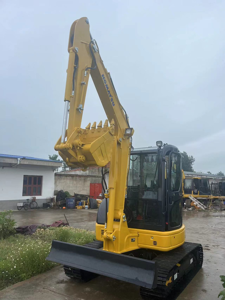 Komatsu PC55MR - Minikuormaaja: kuva Komatsu PC55MR - Minikuormaaja Komatsu PC55MR - Minikuormaaja: kuva Komatsu PC55MR - Minikuormaaja