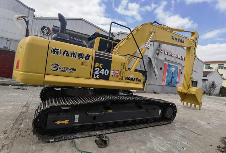 Original Japan High Quality Used excavators Komatsu PC240lc-8 large excavator pc240-8 Crawler excavator for sale - Telakaivukone: kuva Original Japan High Quality Used excavators Komatsu PC240lc-8 large excavator pc240-8 Crawler excavator for sale - Telakaivukone Original Japan High Quality Used excavators Komatsu PC240lc-8 large excavator pc240-8 Crawler excavator for sale - Telakaivukone: kuva Original Japan High Quality Used excavators Komatsu PC240lc-8 large excavator pc240-8 Crawler excavator for sale - Telakaivukone