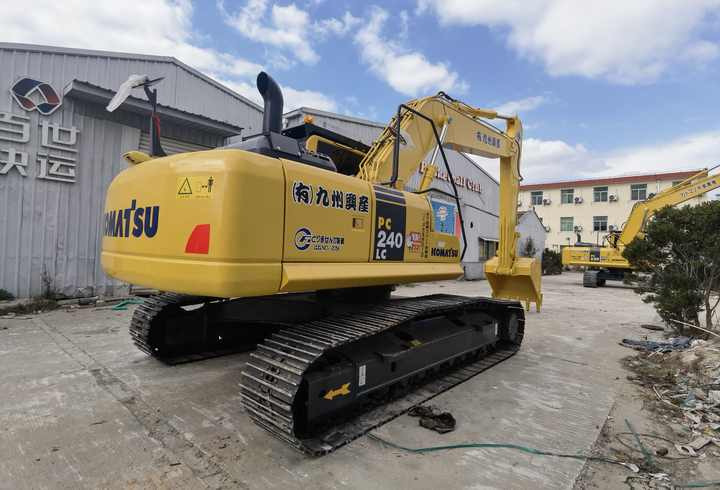 Original Japan pc240 second hand excavator high quality used excavator Japan Komatsu PC240LC-8 for sale - Telakaivukone: kuva Original Japan pc240 second hand excavator high quality used excavator Japan Komatsu PC240LC-8 for sale - Telakaivukone Original Japan pc240 second hand excavator high quality used excavator Japan Komatsu PC240LC-8 for sale - Telakaivukone: kuva Original Japan pc240 second hand excavator high quality used excavator Japan Komatsu PC240LC-8 for sale - Telakaivukone