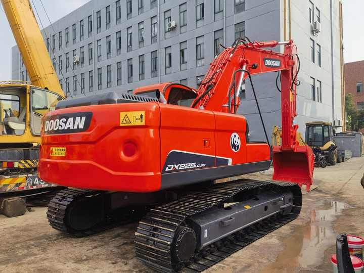 Original Korea made Used Doosan DX225LC DX225 Crawler Used Excavators 25t Working Good Model - Telakaivukone: kuva Original Korea made Used Doosan DX225LC DX225 Crawler Used Excavators 25t Working Good Model - Telakaivukone Original Korea made Used Doosan DX225LC DX225 Crawler Used Excavators 25t Working Good Model - Telakaivukone: kuva Original Korea made Used Doosan DX225LC DX225 Crawler Used Excavators 25t Working Good Model - Telakaivukone