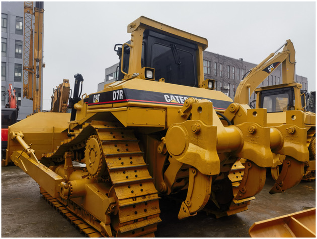Second hand Cat D7R Dozer used D7 Dozers Cat Bulldozer Good Price for Sale in shanghai yard - Puskutraktori: kuva Second hand Cat D7R Dozer used D7 Dozers Cat Bulldozer Good Price for Sale in shanghai yard - Puskutraktori Second hand Cat D7R Dozer used D7 Dozers Cat Bulldozer Good Price for Sale in shanghai yard - Puskutraktori: kuva Second hand Cat D7R Dozer used D7 Dozers Cat Bulldozer Good Price for Sale in shanghai yard - Puskutraktori