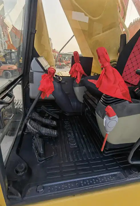 Telakaivukone Used Komatsu PC400-8 Excavator from Japan 40TON Crawler Excavator with Core Components-Engine Pump Motor Price: kuva Telakaivukone Used Komatsu PC400-8 Excavator from Japan 40TON Crawler Excavator with Core Components-Engine Pump Motor Price