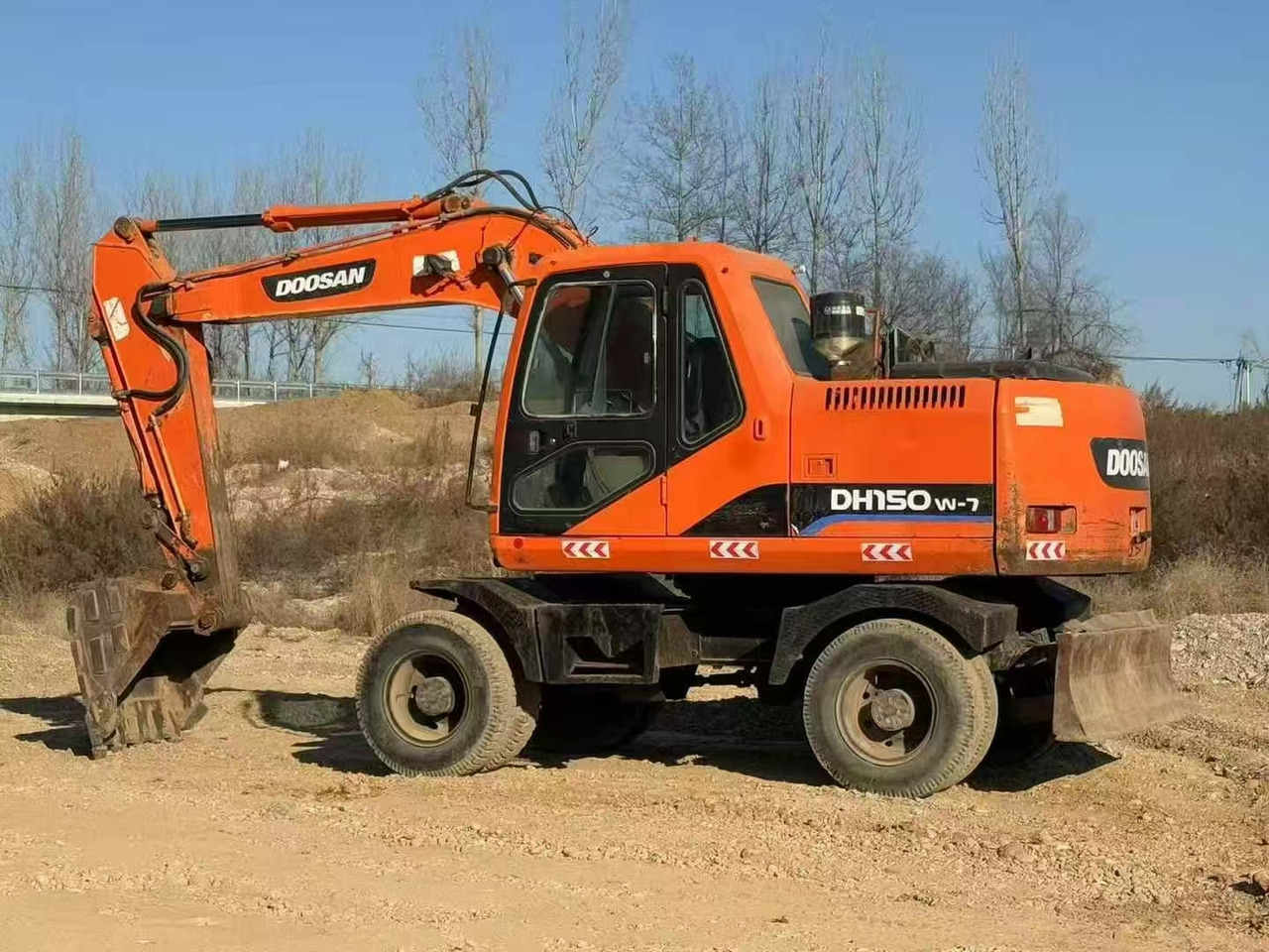 Doosan Doosan dh150w-7 wheel excavator - Pyöräalustainen kaivinkone: kuva doosan Doosan dh150w-7 wheel excavator - Pyöräalustainen kaivinkone Doosan Doosan dh150w-7 wheel excavator - Pyöräalustainen kaivinkone: kuva doosan Doosan dh150w-7 wheel excavator - Pyöräalustainen kaivinkone