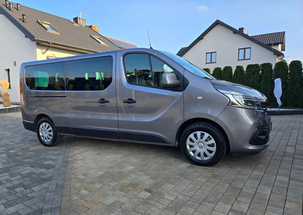 Renault Trafic Grand SpaceClass 2.0 dCi EDC - Henkilöauto: kuva Renault Trafic Grand SpaceClass 2.0 dCi EDC - Henkilöauto Renault Trafic Grand SpaceClass 2.0 dCi EDC - Henkilöauto: kuva Renault Trafic Grand SpaceClass 2.0 dCi EDC - Henkilöauto
