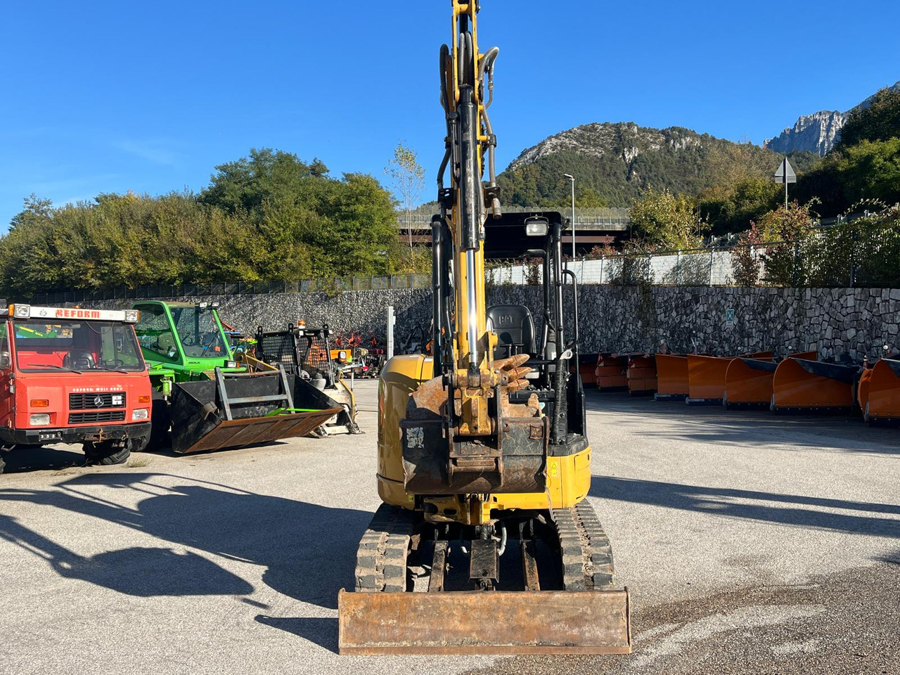 ESCAVATORE CAT 303 E CR - Minikuormaaja: kuva ESCAVATORE CAT 303 E CR - Minikuormaaja ESCAVATORE CAT 303 E CR - Minikuormaaja: kuva ESCAVATORE CAT 303 E CR - Minikuormaaja