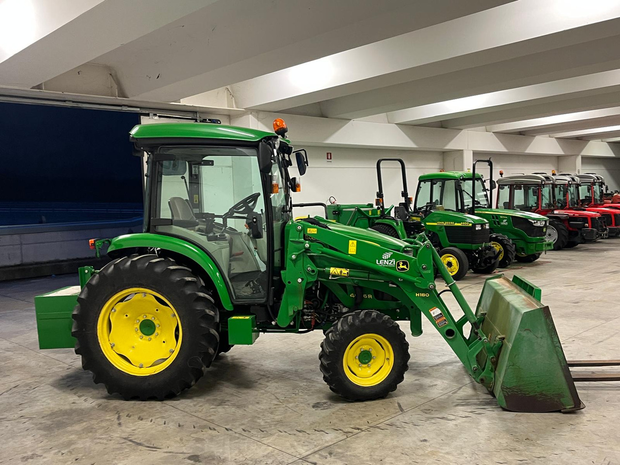 JOHN DEERE 4066 R ( IDROSTATICO ) - Traktori: kuva JOHN DEERE 4066 R ( IDROSTATICO ) - Traktori JOHN DEERE 4066 R ( IDROSTATICO ) - Traktori: kuva JOHN DEERE 4066 R ( IDROSTATICO ) - Traktori