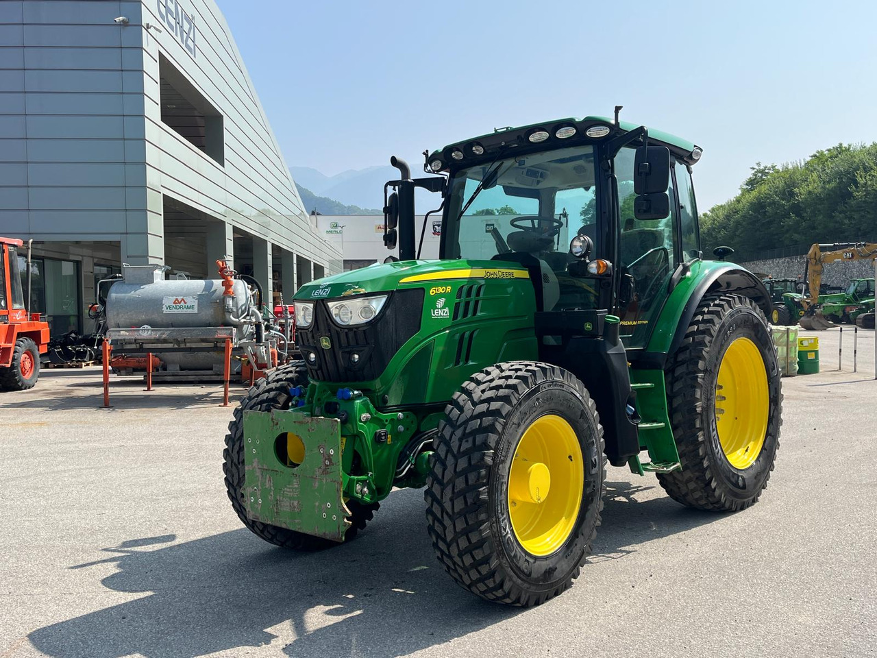 JOHN DEERE 6130R - Traktori: kuva JOHN DEERE 6130R - Traktori JOHN DEERE 6130R - Traktori: kuva JOHN DEERE 6130R - Traktori