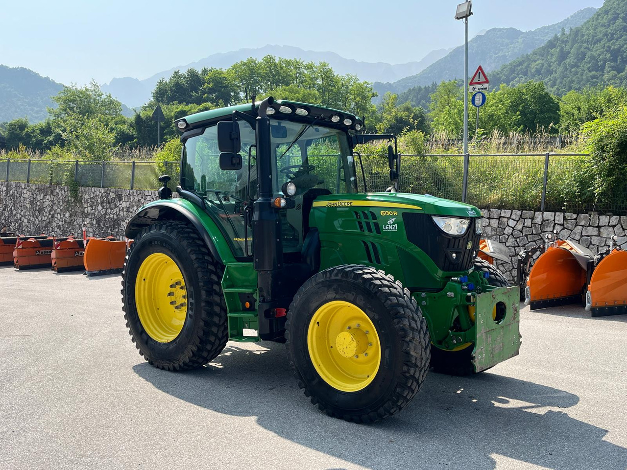 JOHN DEERE 6130R - Traktori: kuva JOHN DEERE 6130R - Traktori JOHN DEERE 6130R - Traktori: kuva JOHN DEERE 6130R - Traktori