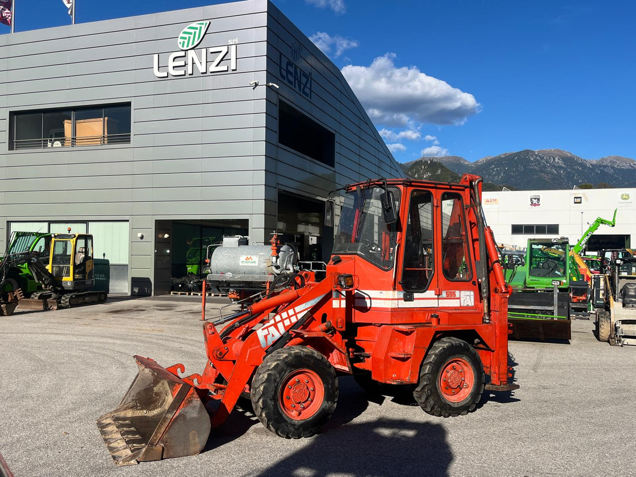 TERNA FAI 555 - Kaivuri-trukki: kuva TERNA FAI 555 - Kaivuri-trukki TERNA FAI 555 - Kaivuri-trukki: kuva TERNA FAI 555 - Kaivuri-trukki