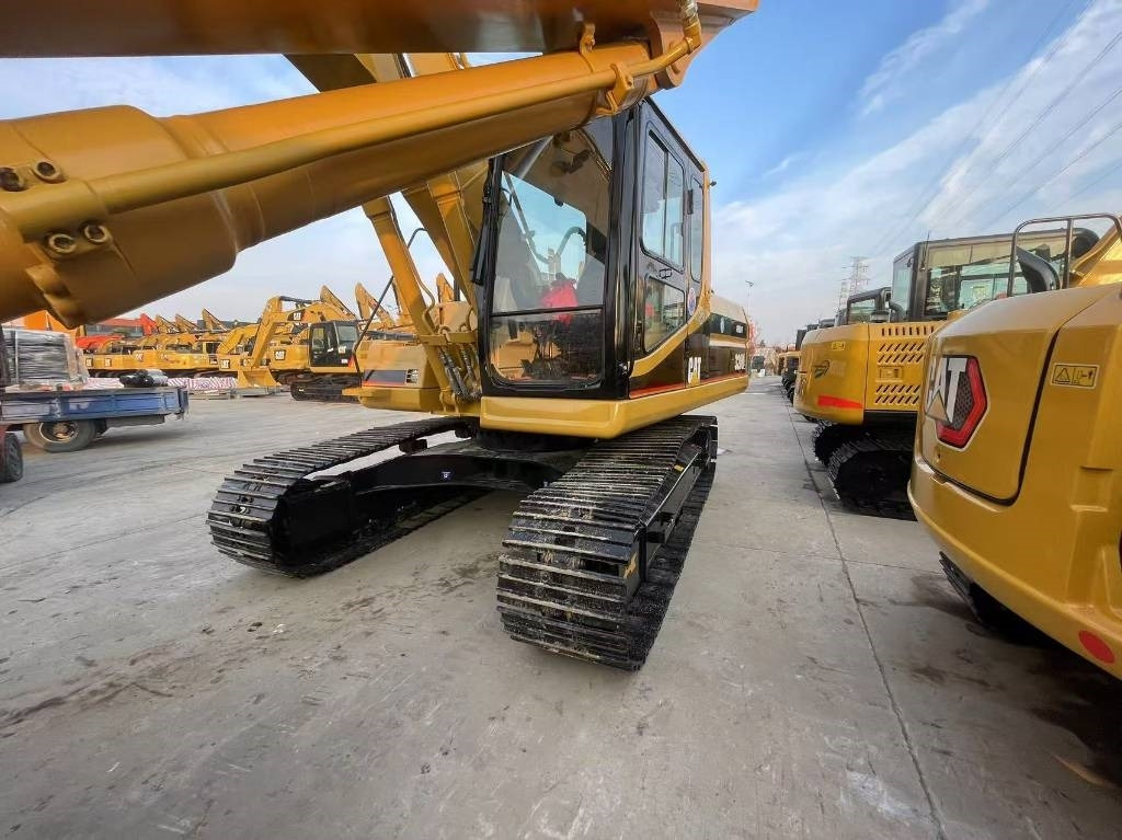 CAT 320 B - Telakaivukone: kuva CAT 320 B - Telakaivukone CAT 320 B - Telakaivukone: kuva CAT 320 B - Telakaivukone