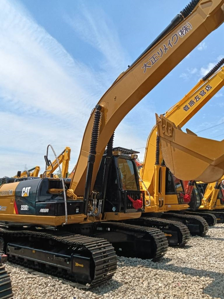 CAT 320 D - Telakaivukone: kuva CAT 320 D - Telakaivukone CAT 320 D - Telakaivukone: kuva CAT 320 D - Telakaivukone