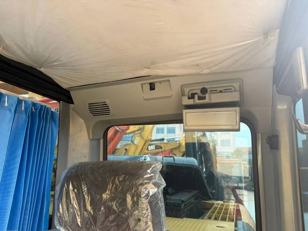 CAT 320 D - Telakaivukone: kuva CAT 320 D - Telakaivukone CAT 320 D - Telakaivukone: kuva CAT 320 D - Telakaivukone