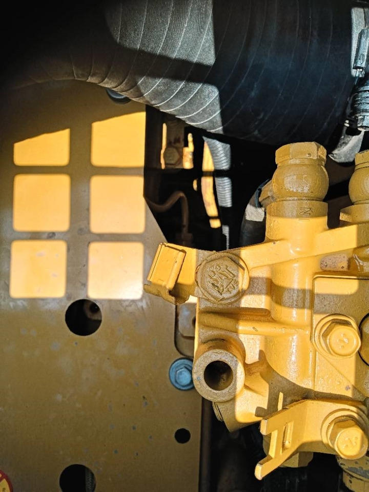 CAT 320 D - Telakaivukone: kuva CAT 320 D - Telakaivukone CAT 320 D - Telakaivukone: kuva CAT 320 D - Telakaivukone