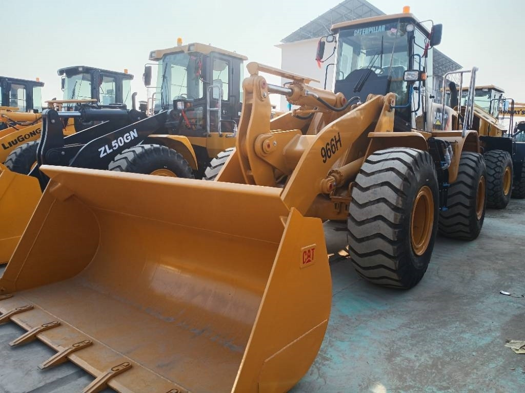 CAT 966 H - Pyöräkuormaaja: kuva CAT 966 H - Pyöräkuormaaja CAT 966 H - Pyöräkuormaaja: kuva CAT 966 H - Pyöräkuormaaja
