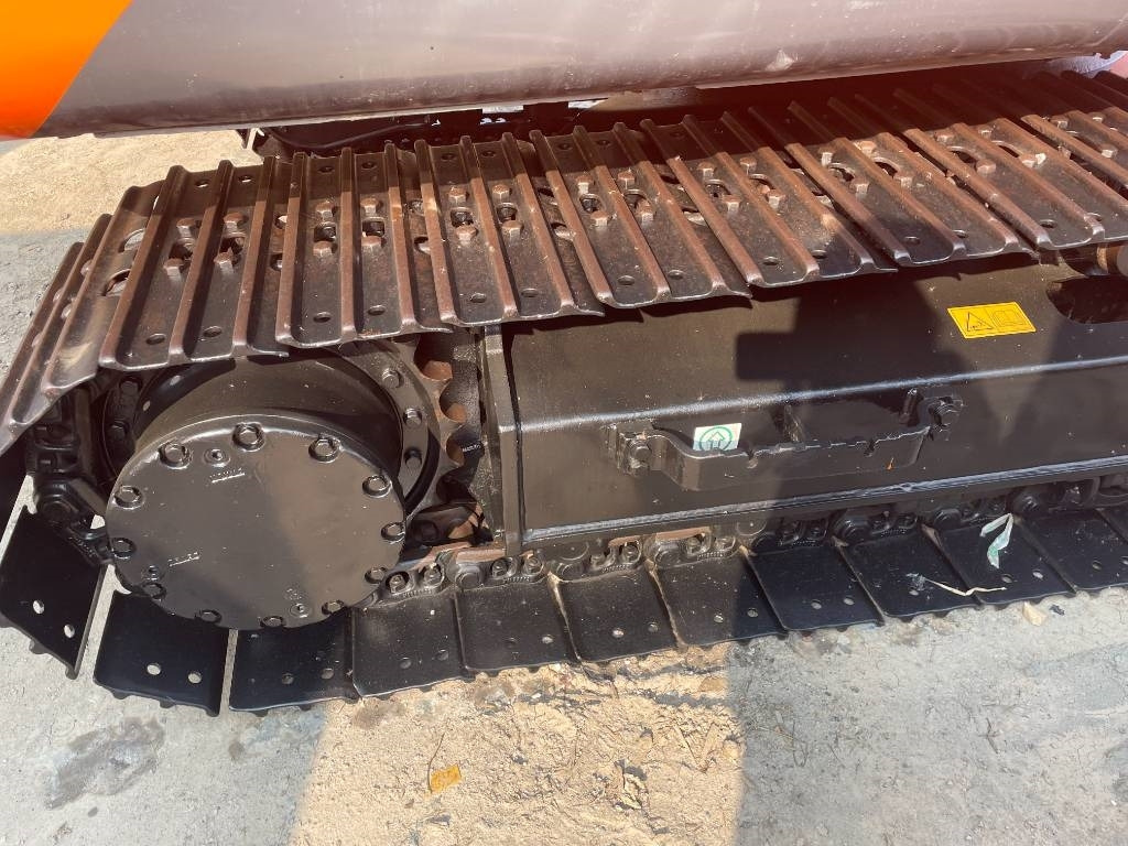 Hitachi ZX 130 H - Telakaivukone: kuva Hitachi ZX 130 H - Telakaivukone Hitachi ZX 130 H - Telakaivukone: kuva Hitachi ZX 130 H - Telakaivukone