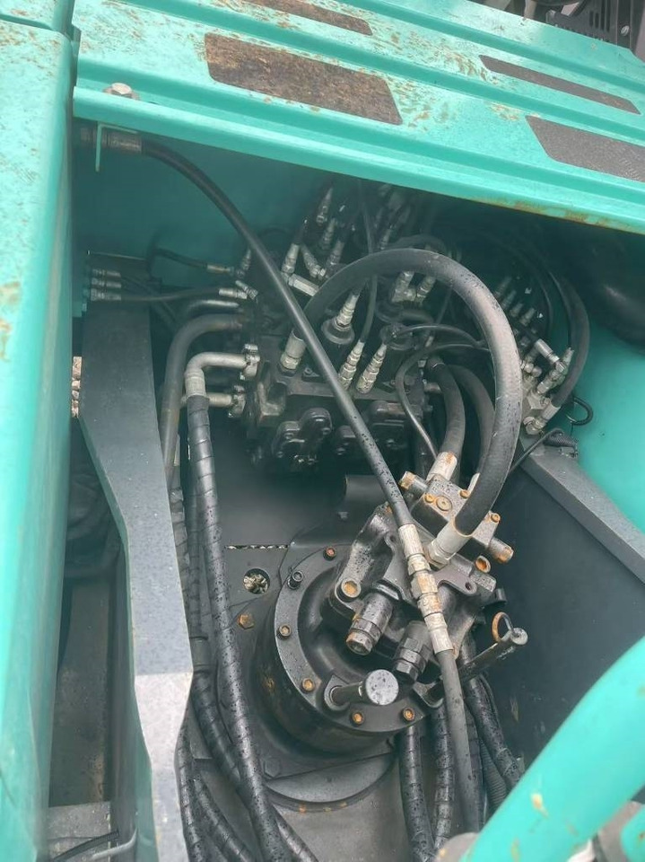 Kobelco 200 - Telakaivukone: kuva Kobelco 200 - Telakaivukone Kobelco 200 - Telakaivukone: kuva Kobelco 200 - Telakaivukone