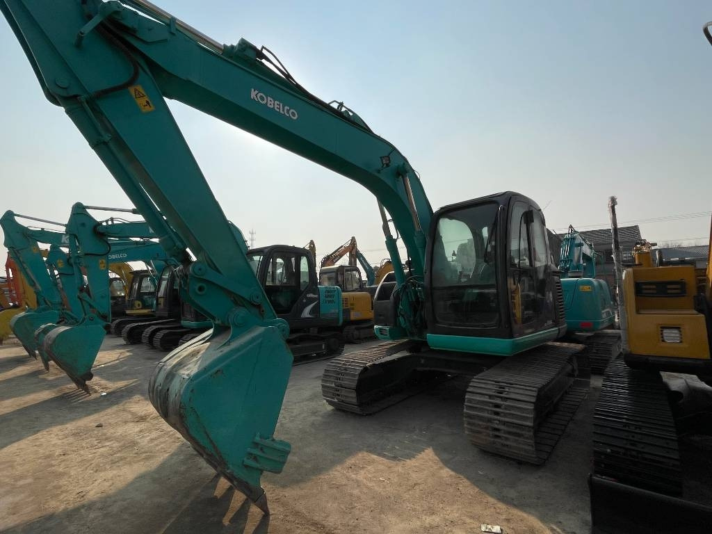 Kobelco SK 135 - Telakaivukone: kuva Kobelco SK 135 - Telakaivukone Kobelco SK 135 - Telakaivukone: kuva Kobelco SK 135 - Telakaivukone