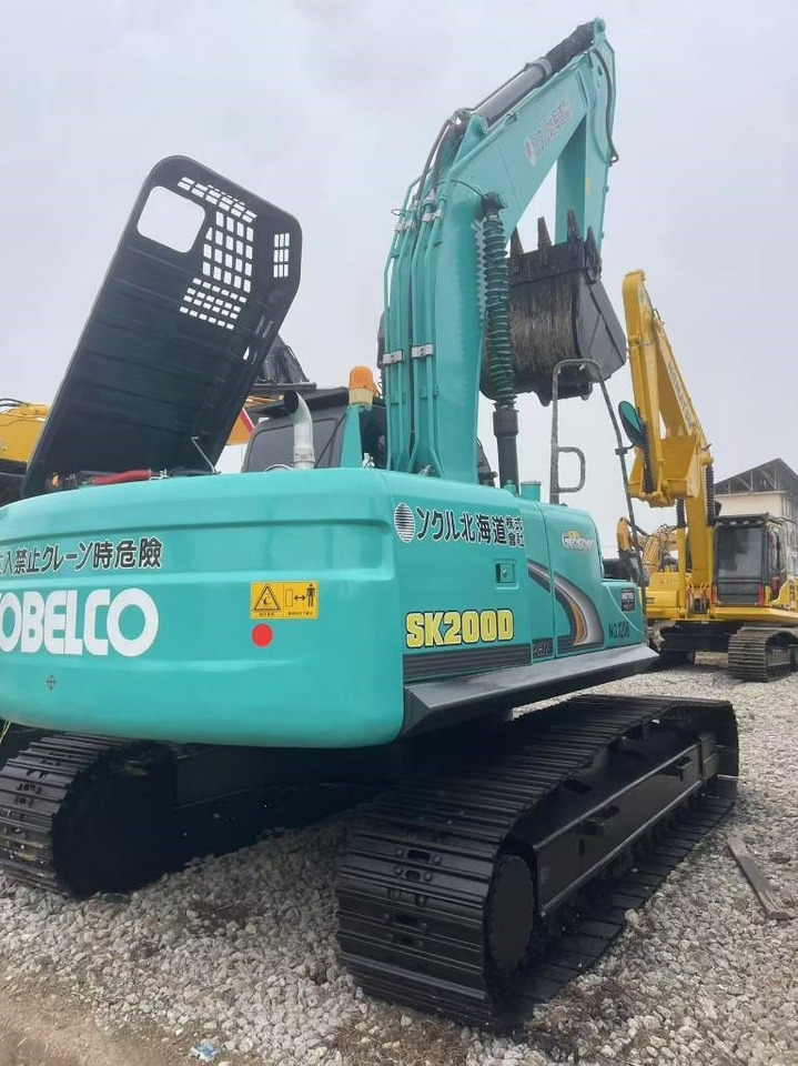 Kobelco SK 200 - Telakaivukone: kuva Kobelco SK 200 - Telakaivukone Kobelco SK 200 - Telakaivukone: kuva Kobelco SK 200 - Telakaivukone