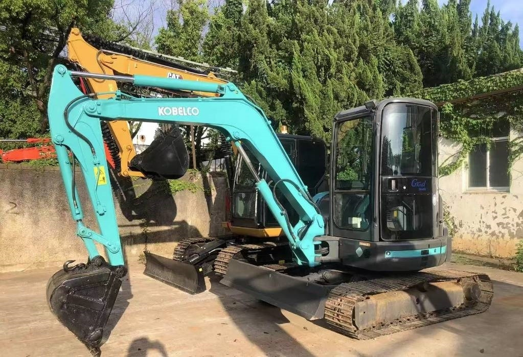 Kobelco SK 55 - Minikuormaaja: kuva Kobelco SK 55 - Minikuormaaja Kobelco SK 55 - Minikuormaaja: kuva Kobelco SK 55 - Minikuormaaja