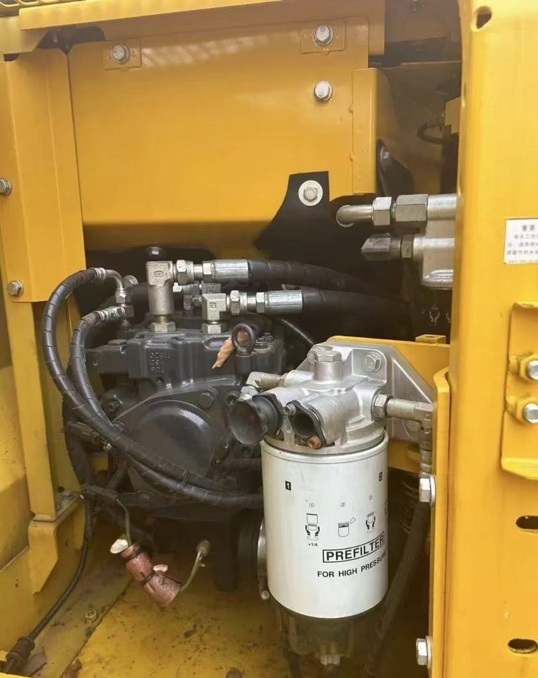 Komatsu PC 110 - Telakaivukone: kuva Komatsu PC 110 - Telakaivukone Komatsu PC 110 - Telakaivukone: kuva Komatsu PC 110 - Telakaivukone