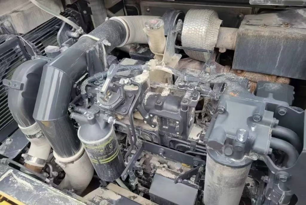 Komatsu PC 460-8 - Telakaivukone: kuva Komatsu PC 460-8 - Telakaivukone Komatsu PC 460-8 - Telakaivukone: kuva Komatsu PC 460-8 - Telakaivukone