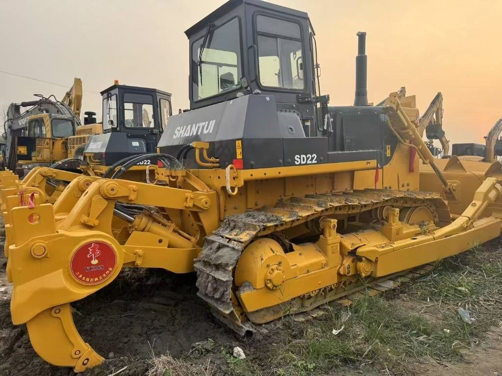 Shantui SD 22 - Puskutraktori: kuva Shantui SD 22 - Puskutraktori Shantui SD 22 - Puskutraktori: kuva Shantui SD 22 - Puskutraktori