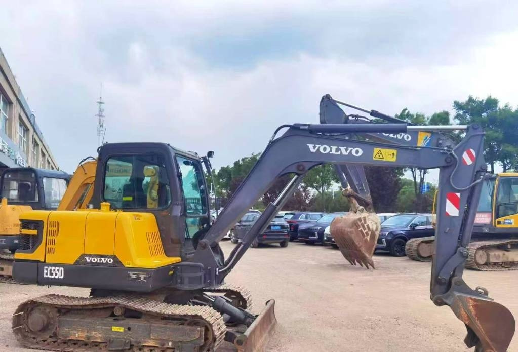 Volvo 55 - Telakaivukone: kuva Volvo 55 - Telakaivukone Volvo 55 - Telakaivukone: kuva Volvo 55 - Telakaivukone