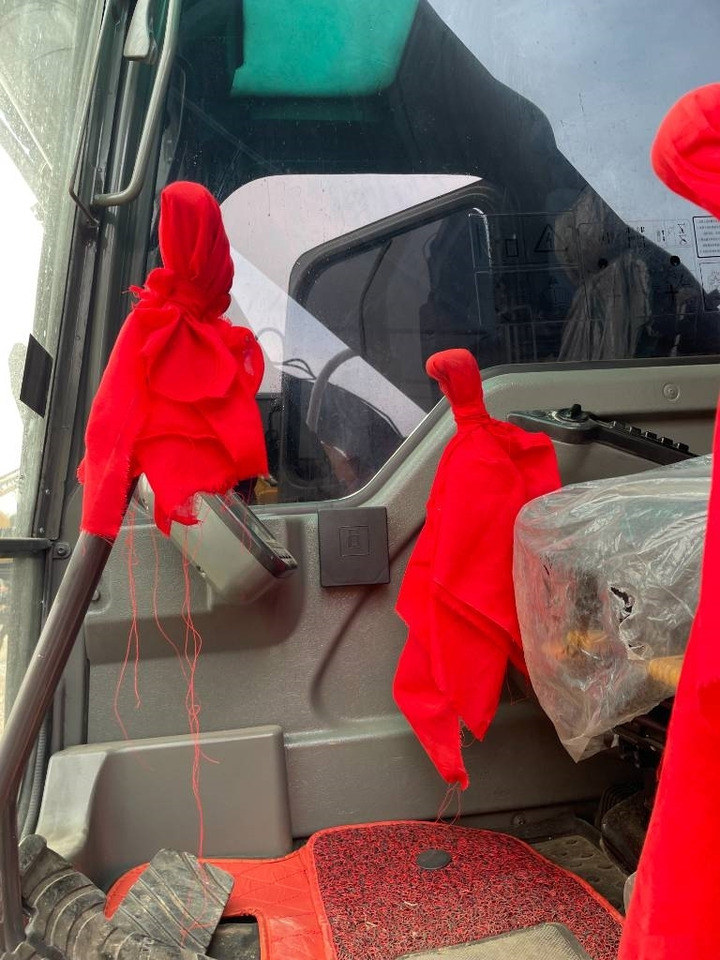 Volvo EC 240 - Telakaivukone: kuva Volvo EC 240 - Telakaivukone Volvo EC 240 - Telakaivukone: kuva Volvo EC 240 - Telakaivukone