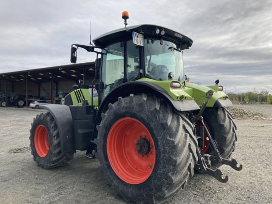 Claas ARION 640 CEBIS - Traktori: kuva Claas ARION 640 CEBIS - Traktori Claas ARION 640 CEBIS - Traktori: kuva Claas ARION 640 CEBIS - Traktori