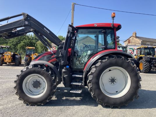 Valtra G105 - Traktori: kuva Valtra G105 - Traktori Valtra G105 - Traktori: kuva Valtra G105 - Traktori