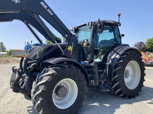 Valtra T215 DIRECT - Traktori: kuva Valtra T215 DIRECT - Traktori Valtra T215 DIRECT - Traktori: kuva Valtra T215 DIRECT - Traktori
