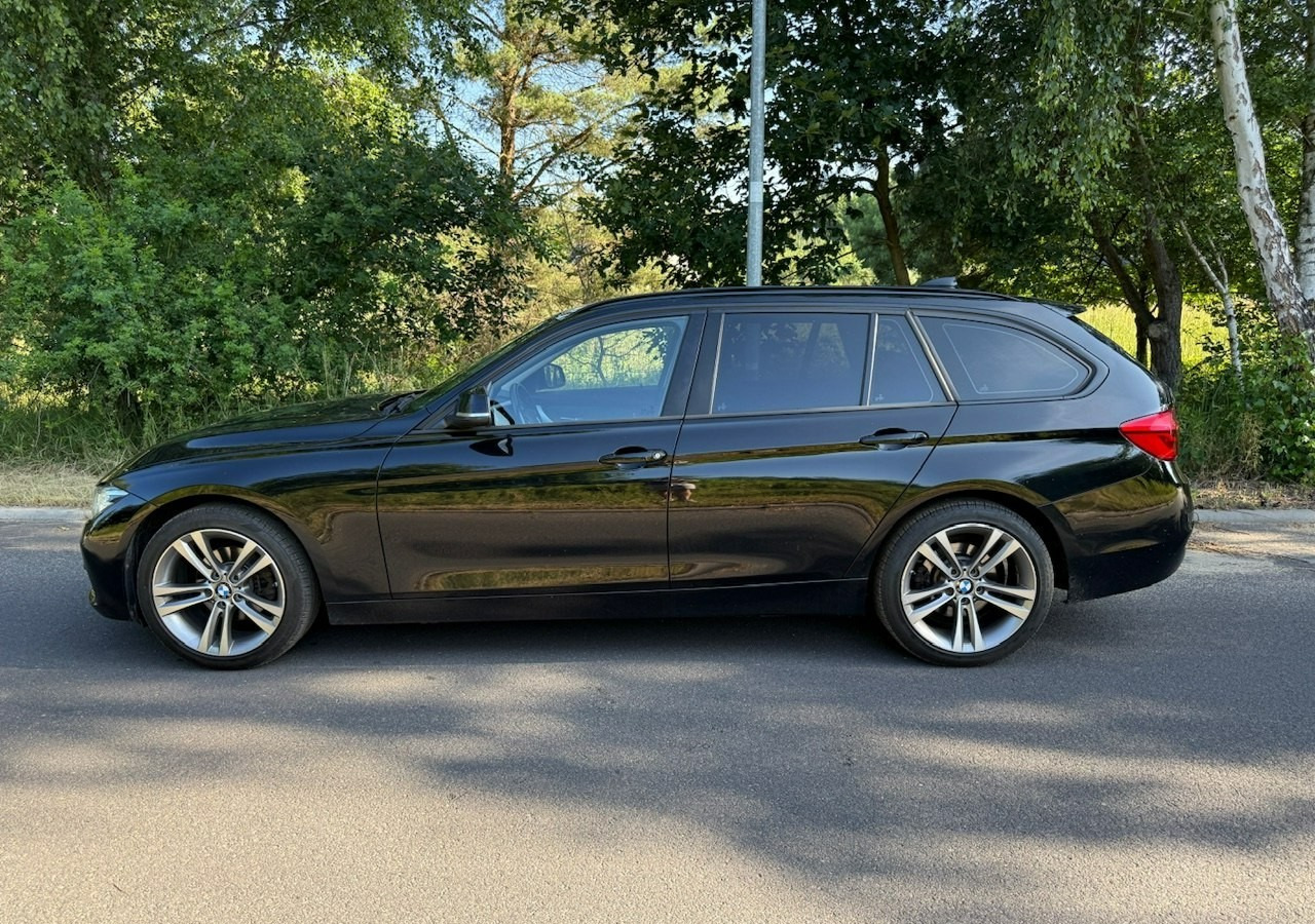 BMW SERIA 3 V (F30/F31/F34) BMW SERIA 3 318d 150KM Automat SportLine*AdaptiveLed*Navi*Półskóra*SerwisBMW* FV - Farmari: kuva BMW SERIA 3 V (F30/F31/F34) BMW SERIA 3 318d 150KM Automat SportLine*AdaptiveLed*Navi*Półskóra*SerwisBMW* FV - Farmari BMW SERIA 3 V (F30/F31/F34) BMW SERIA 3 318d 150KM Automat SportLine*AdaptiveLed*Navi*Półskóra*SerwisBMW* FV - Farmari: kuva BMW SERIA 3 V (F30/F31/F34) BMW SERIA 3 318d 150KM Automat SportLine*AdaptiveLed*Navi*Półskóra*SerwisBMW* FV - Farmari