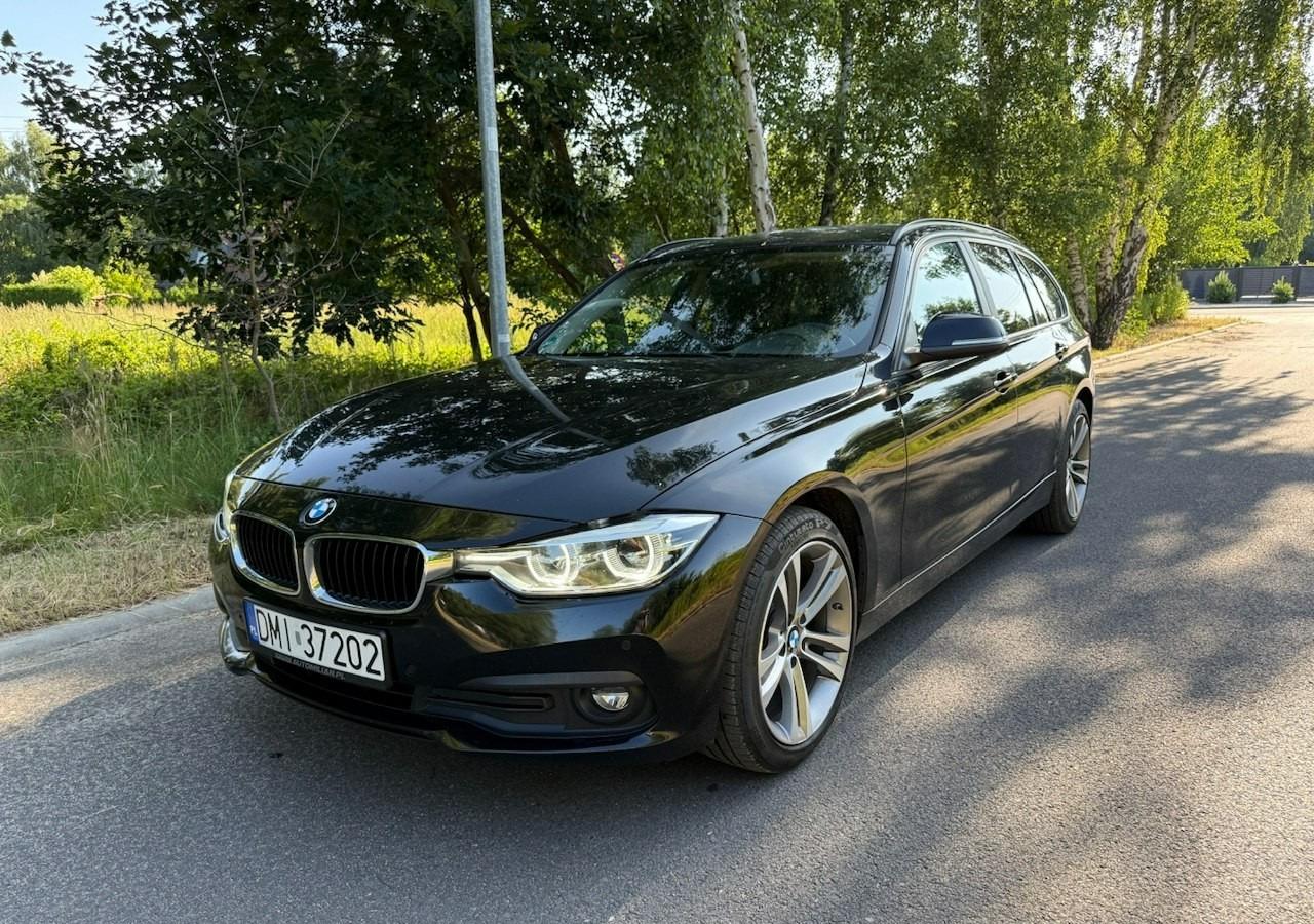 BMW SERIA 3 V (F30/F31/F34) BMW SERIA 3 318d 150KM Automat SportLine*AdaptiveLed*Navi*Półskóra*SerwisBMW* FV - Farmari: kuva BMW SERIA 3 V (F30/F31/F34) BMW SERIA 3 318d 150KM Automat SportLine*AdaptiveLed*Navi*Półskóra*SerwisBMW* FV - Farmari BMW SERIA 3 V (F30/F31/F34) BMW SERIA 3 318d 150KM Automat SportLine*AdaptiveLed*Navi*Półskóra*SerwisBMW* FV - Farmari: kuva BMW SERIA 3 V (F30/F31/F34) BMW SERIA 3 318d 150KM Automat SportLine*AdaptiveLed*Navi*Półskóra*SerwisBMW* FV - Farmari