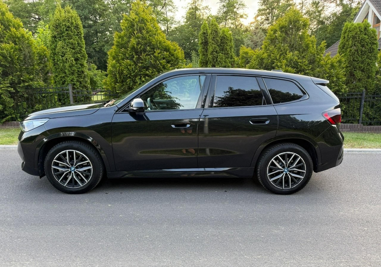 BMW X1 iX1 iX1 xDrive30 313KM M-Sport H/K Panorama AdaptiveLed Masaże Kam360 - Maasturi/ Katumaasturi: kuva BMW X1 iX1 iX1 xDrive30 313KM M-Sport H/K Panorama AdaptiveLed Masaże Kam360 - Maasturi/ Katumaasturi BMW X1 iX1 iX1 xDrive30 313KM M-Sport H/K Panorama AdaptiveLed Masaże Kam360 - Maasturi/ Katumaasturi: kuva BMW X1 iX1 iX1 xDrive30 313KM M-Sport H/K Panorama AdaptiveLed Masaże Kam360 - Maasturi/ Katumaasturi