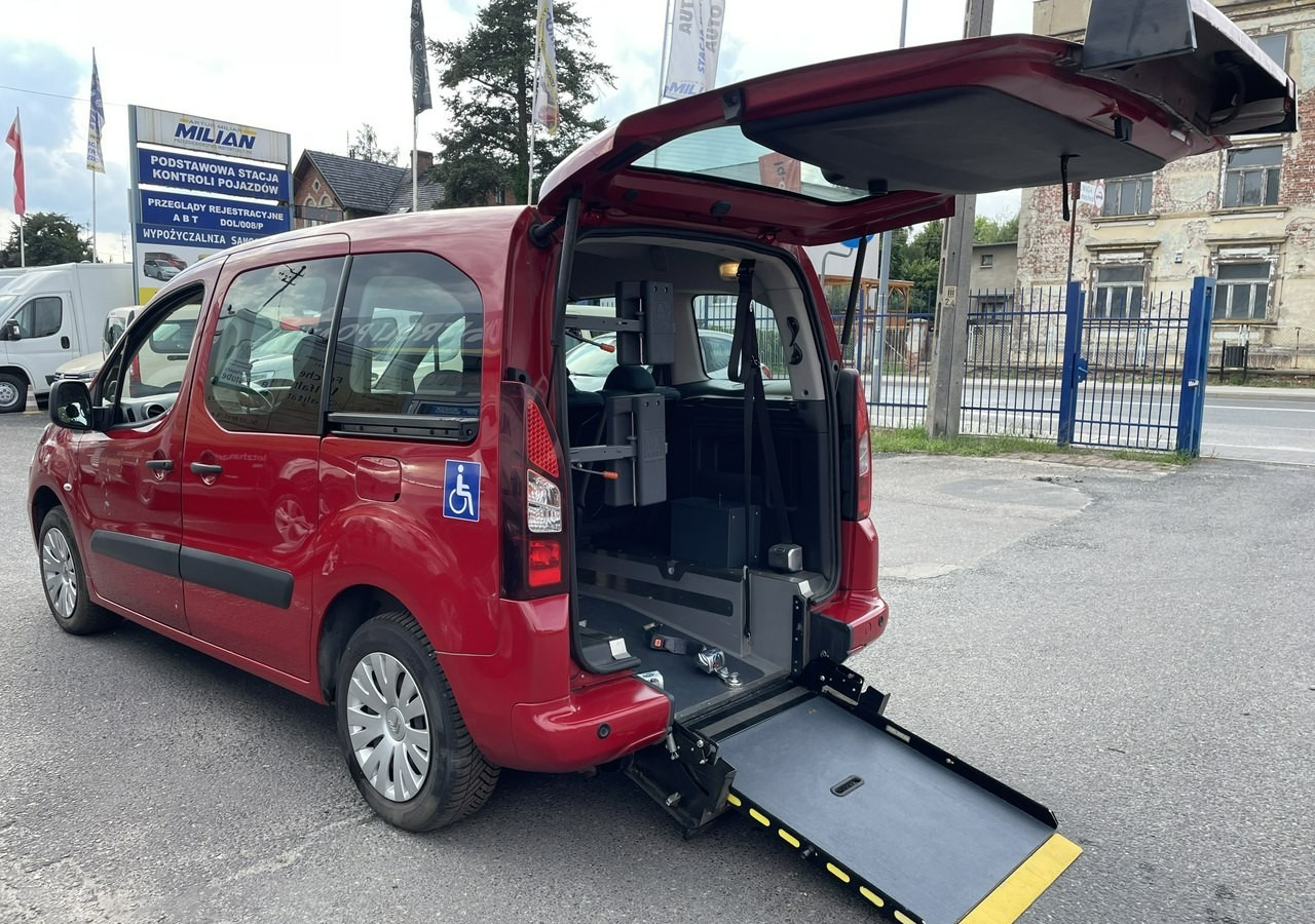 Citroen Berlingo II Berlingo 1.6 do przewozu Niepełnosprawnych inwalida rampa 2018 - Henkilöauto: kuva Citroen Berlingo II Berlingo 1.6 do przewozu Niepełnosprawnych inwalida rampa 2018 - Henkilöauto Citroen Berlingo II Berlingo 1.6 do przewozu Niepełnosprawnych inwalida rampa 2018 - Henkilöauto: kuva Citroen Berlingo II Berlingo 1.6 do przewozu Niepełnosprawnych inwalida rampa 2018 - Henkilöauto