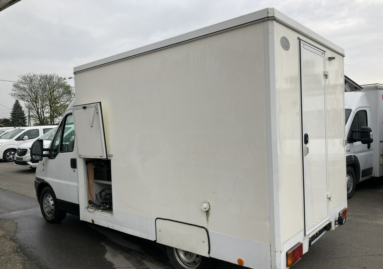 Myyntiauto Citroen Jumper Autosklep 4X4 pieczy Gastronomiczny Food Truck Foodtruck sklep bar: kuva Myyntiauto Citroen Jumper Autosklep 4X4 pieczy Gastronomiczny Food Truck Foodtruck sklep bar