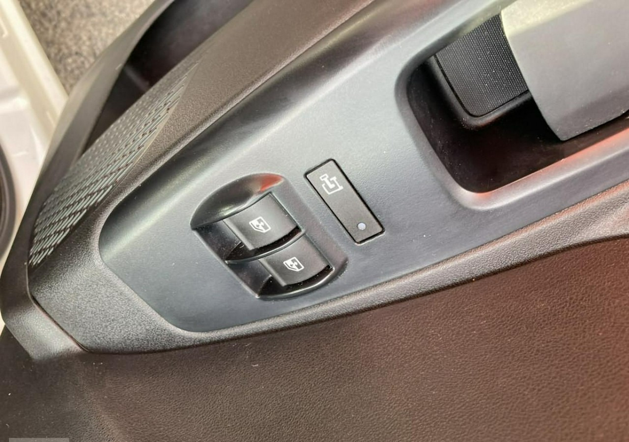 Kylmäauto Fiat Doblo Fiat Doblo 1,6 jtd ECO Flex chłodnia do leków 2017: kuva Kylmäauto Fiat Doblo Fiat Doblo 1,6 jtd ECO Flex chłodnia do leków 2017