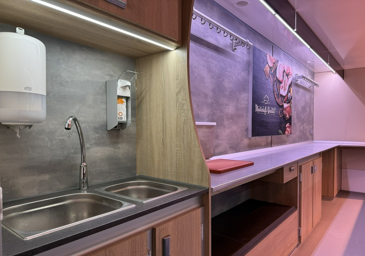 Fiat Ducato Autosklep wędlin Gastronomiczna food truck foodtruck sklep Borco 202 - Myyntiauto: kuva  Fiat Ducato Autosklep wędlin Gastronomiczna food truck foodtruck sklep Borco 202 - Myyntiauto Fiat Ducato Autosklep wędlin Gastronomiczna food truck foodtruck sklep Borco 202 - Myyntiauto: kuva  Fiat Ducato Autosklep wędlin Gastronomiczna food truck foodtruck sklep Borco 202 - Myyntiauto